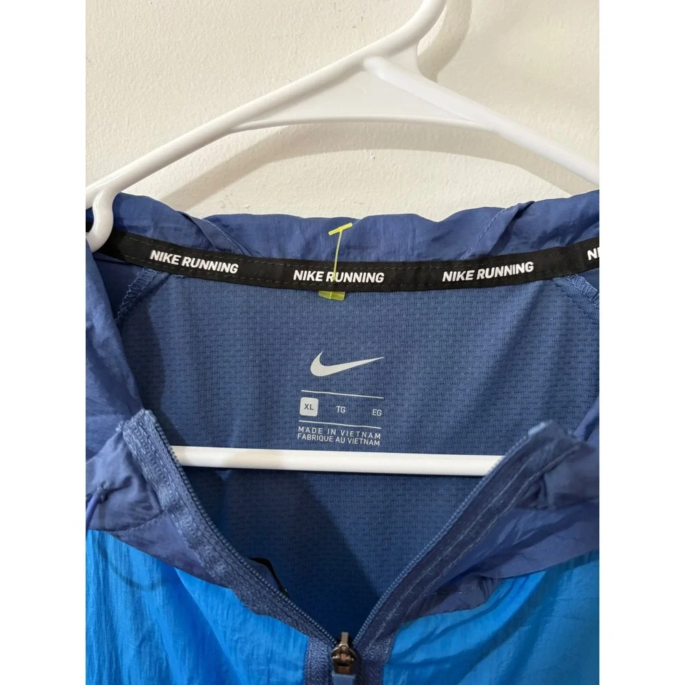 Nike running wild